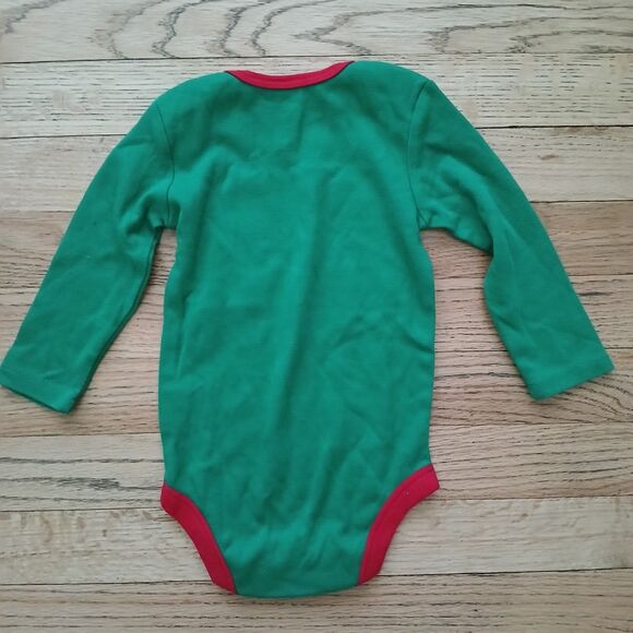 1-Piece Baby Bodysuit 12M "What Santa Won't Bring Me Grandma Will" NEW - Picture 3 of 4